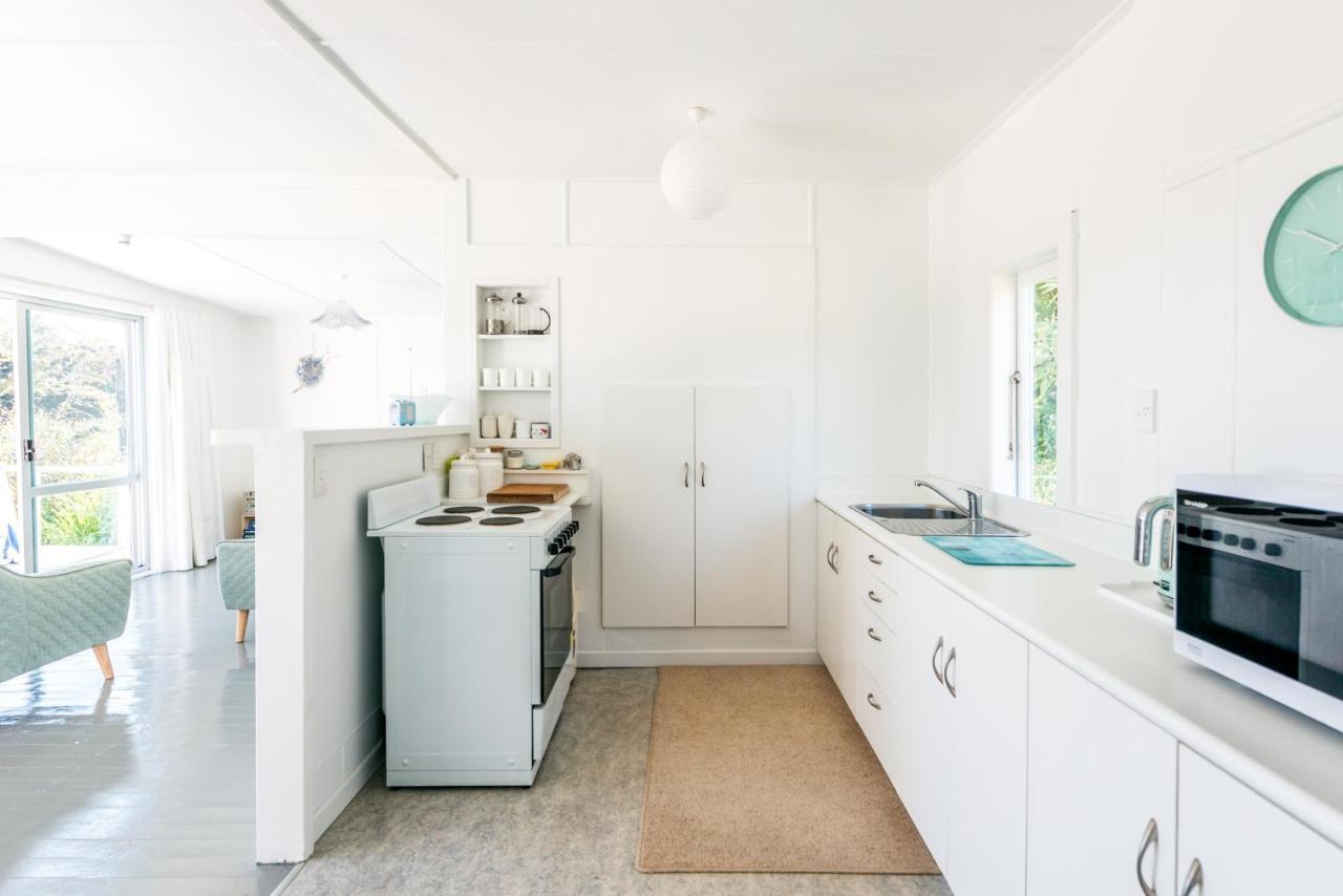 Roses Bach - Stay Waiheke Onetangi Exterior photo